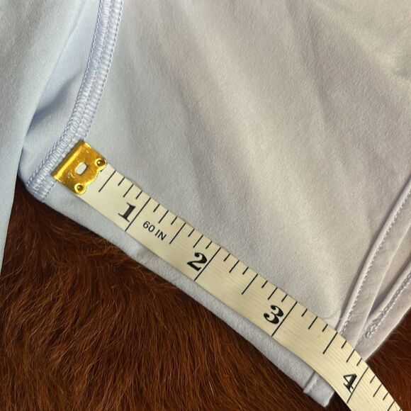 Lululemon Hotty Hot High-Rise Short 4"
Blue Linen - Picture 3 of 8